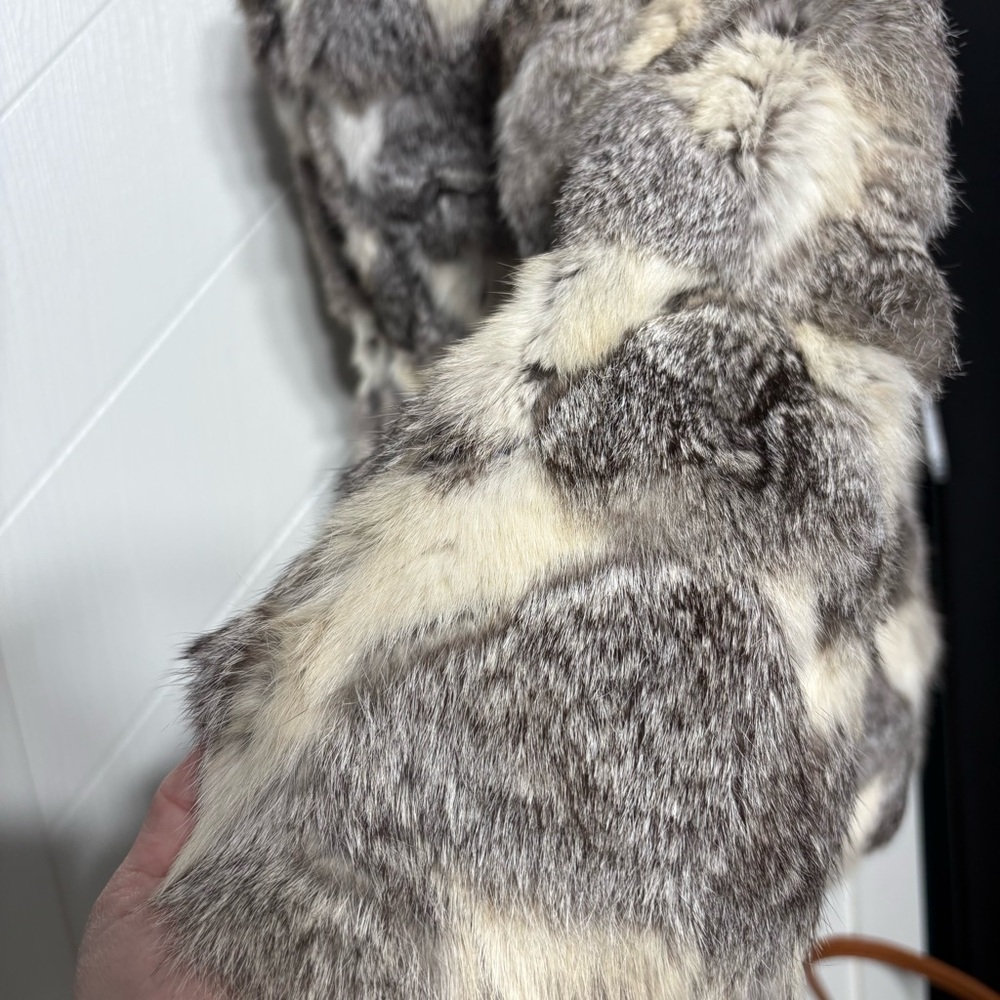 Vintage 70s Golden Swallow 70s White Rabbit Fur Coat Elegant Collar S/M - Picture 7 of 17